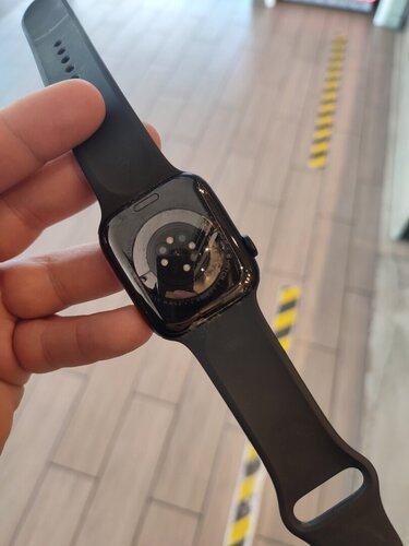 Περισσότερες πληροφορίες για "iPhone 11 Kai Apple Watch siries 7 45mm"