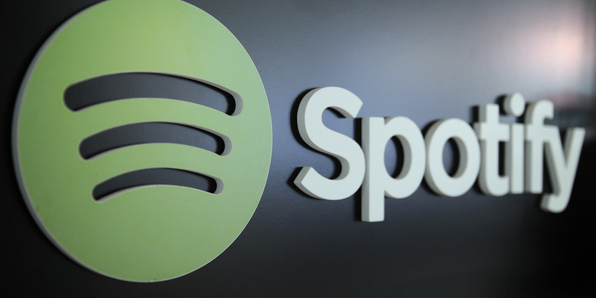 Ρεκόρ κερδών για το Spotify σε μια χρονιά απολύσεων και αυξήσεων
