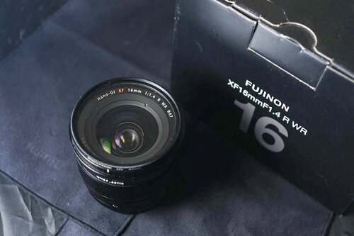 Περισσότερες πληροφορίες για "Fujifilm FUJINON XF 16mm F1.4 R WR"