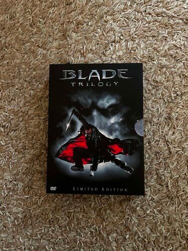 Περισσότερες πληροφορίες για "Blade Trilogy DVD Limited Edition (Brand New)"