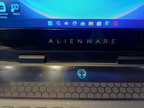 Περισσότερες πληροφορίες για "Alienware M15"