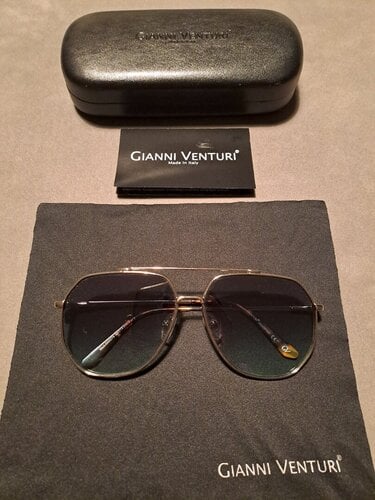 Περισσότερες πληροφορίες για "3 ζευγάρια γυαλιά ηλίου Gianni Venturi"