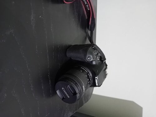 Περισσότερες πληροφορίες για "Canon EOS 250D + EF-S18-55mm"