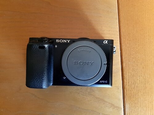 Sony A6000 Σώμα