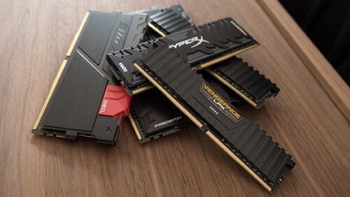 Περισσότερες πληροφορίες για "Μνήμες RAM DDR 1 / 2 / 3 / 4 για Desktop - Laptop - Server"