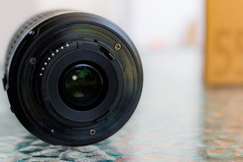 Περισσότερες πληροφορίες για "Nikon AF-S DX Nikkor 55-200mm f/4-5.6G ED VR II με CPL polirizer filter"