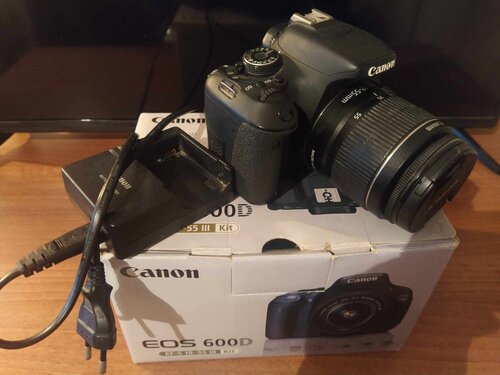 Περισσότερες πληροφορίες για "Canon EOS 600D με φακο ΕF-S 18-55mm +τρίποδο"