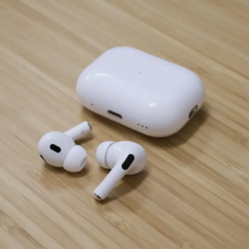 Περισσότερες πληροφορίες για "Apple AirPods Pro 2nd Generation with Lightning Cable and Spigen Case"
