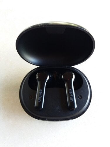 Περισσότερες πληροφορίες για "in-ear ασύρματα ακουστικά Earfun Air Pro 2"