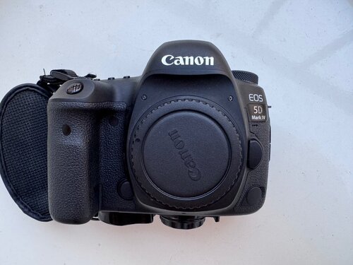 Περισσότερες πληροφορίες για "Canon EOS 5D Mark IV"