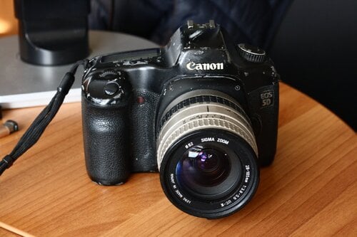 Περισσότερες πληροφορίες για "Canon EOS 5D classic και φακός Sigma 28-105mm f3.8-5.6"