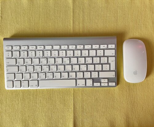 Περισσότερες πληροφορίες για "Apple Magic Keyboard & Magic Mouse"