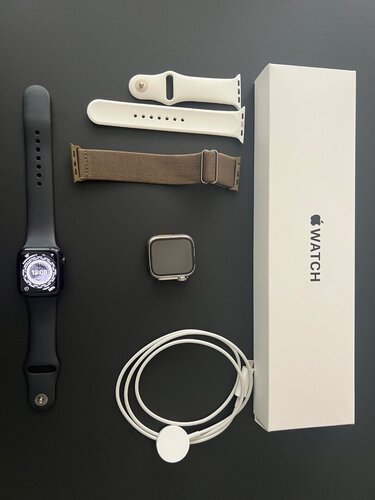 Περισσότερες πληροφορίες για "Apple Watch SE (40mm/Μαύρο)"