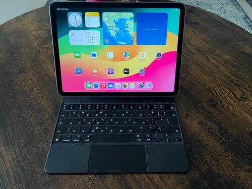 Περισσότερες πληροφορίες για "Apple Magic Keyboard για το iPad Pro 11" & iPad Air (4th | 5th Gen)"
