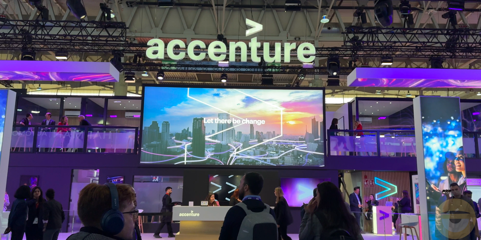 Περισσότερες πληροφορίες για "Accenture @ MWC 2024: Αξιοποιώντας το GenAI για παροχή καινοτόμων λύσεων"