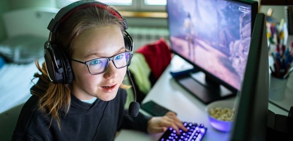Περισσότερες πληροφορίες για "Τα βιντεοπαιχνίδια μπορούν να ενισχύσουν τη δημιουργικότητα στους νέους, εκτιμά ο Ντέμης Χασάμπης"