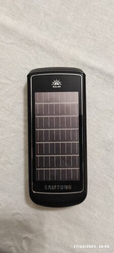Περισσότερες πληροφορίες για "SAMSUNG E1107 solar"