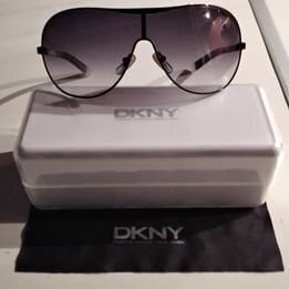 Περισσότερες πληροφορίες για "DKNY Γυαλιά Ηλίου"