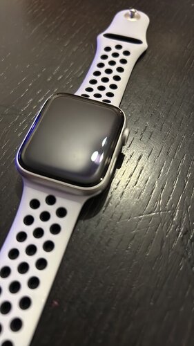 Περισσότερες πληροφορίες για "Apple Watch SE (44mm/Ασημί/Αλουμίνιο) Nike"