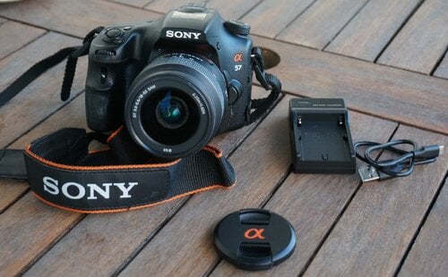 Περισσότερες πληροφορίες για "SONY alpha a57 DSLR φωτογραφικη μηχανη + SONY 18-55mm φακος. Σαν Καινουργια 8.000 κλικ μονο"
