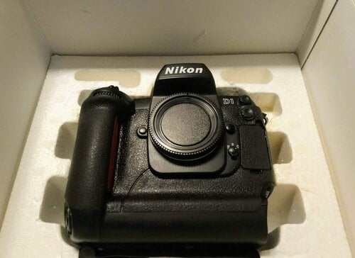 Περισσότερες πληροφορίες για "Nikon D1"