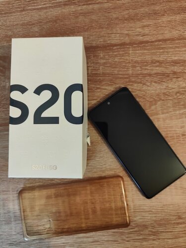Περισσότερες πληροφορίες για "Samsung Galaxy S20 FE 5G SM-G781B (Navy/128 GB)"
