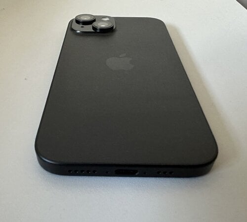 Περισσότερες πληροφορίες για "Apple iPhone 15 / 128 GB / Black / από iStorm / και Extras"