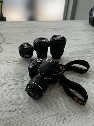 Περισσότερες πληροφορίες για "Nikon D3300 + AF-P 18-55mm DX + TOKINA 11-20 F2.8 + Tamron 18-200mm + Nikon 35mm 1.8 + Neewer Flash"