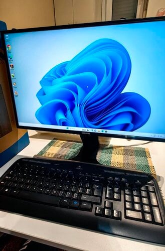 Περισσότερες πληροφορίες για "Σταθερός Υπολογιστής i7 Πανίσχυρος + 24ρα οθόνη FullHD Samsung και πληκτρολόγιο"