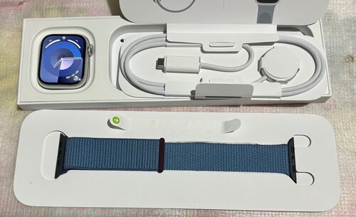 Περισσότερες πληροφορίες για "Πωλείται Apple Watch s9 gps 45mm silver winter blue"