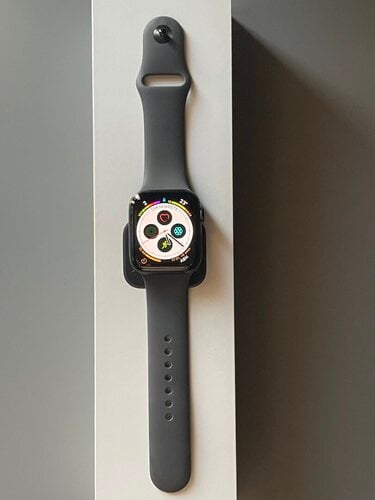 Περισσότερες πληροφορίες για "Apple Watch Series 5 44m Titanium Case"