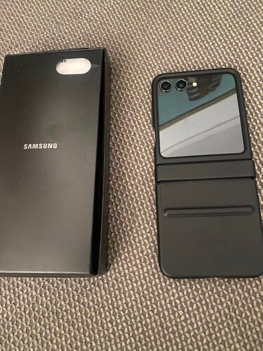 Περισσότερες πληροφορίες για "Samsung Galaxy Z Flip5 (Γκρι/512 GB)"