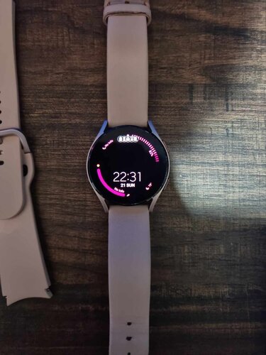 Περισσότερες πληροφορίες για "Samsung Galaxy Watch4 Aluminum 40mm Αδιάβροχο με Παλμογράφο (Pink Gold)"