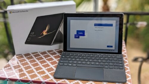 Περισσότερες πληροφορίες για "Microsoft Surface Go 4/64 με Surface type cover"