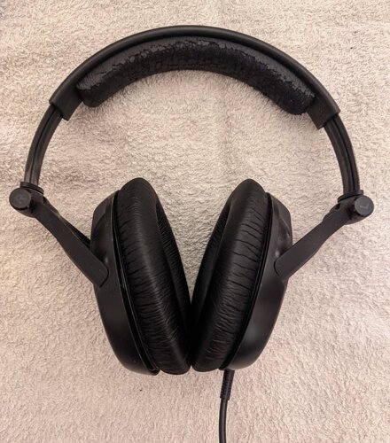 Περισσότερες πληροφορίες για "Sennheiser HD 380 Pro Studio Headphones"