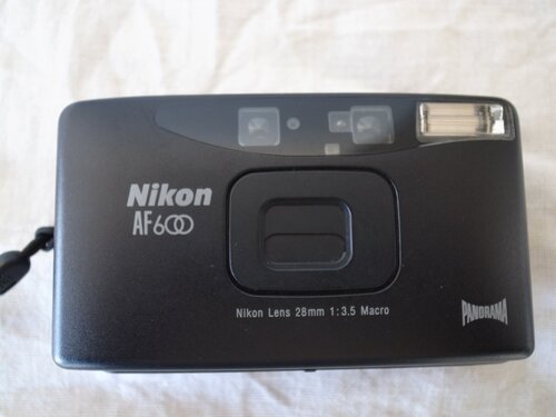 Περισσότερες πληροφορίες για "Nikon AF600 28mm F/3.5 Macro"