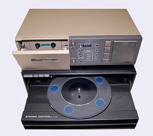 Περισσότερες πληροφορίες για "Pioneer PL-X50 πικάπ + Pioneer CT-X50 κασετόφωνο + Ηχεία 55W"