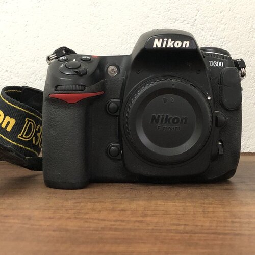 Περισσότερες πληροφορίες για "Nikon D300 & Tamron 17-50"
