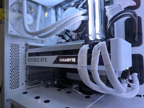 Περισσότερες πληροφορίες για "Gigabyte GeForce RTX 3070 8GB GDDR6 Vision OC"