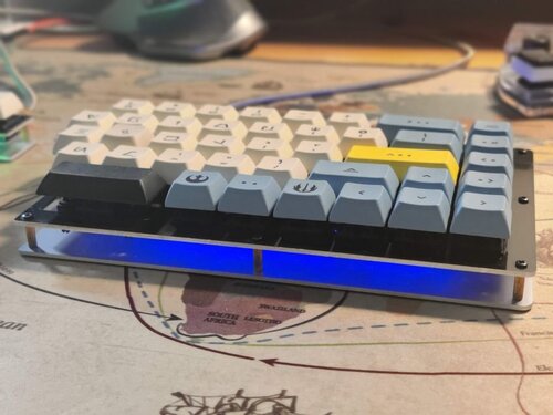 Περισσότερες πληροφορίες για "Quefrency rev1 split kb με keycaps"