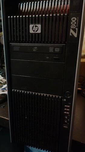 HP Z800  - 2 CPU'S  XEON X5675 - 12 CORE/24 THREADS SYSTEM - 270€