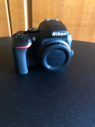 Περισσότερες πληροφορίες για "Nikon D3500 + AF-S  50mm f / 1.8g"