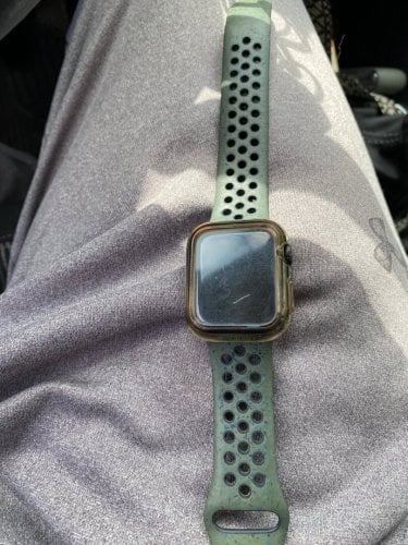 Περισσότερες πληροφορίες για "Apple Watch Series 7 (41m)"