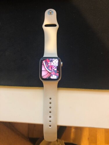 Apple Watch SE 2022 (40mm/Ασημί) - Τιμή συζητήσιμη