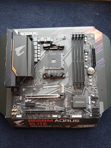 Περισσότερες πληροφορίες για "Gigabyte B550M Aorus Elite Motherboard Micro ATX με AMD AM4 Socket"