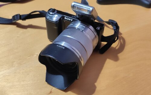 Περισσότερες πληροφορίες για "Sony NEX-5N mirrorless με Sony 18-55mm, flash και τσάντα lowepro"