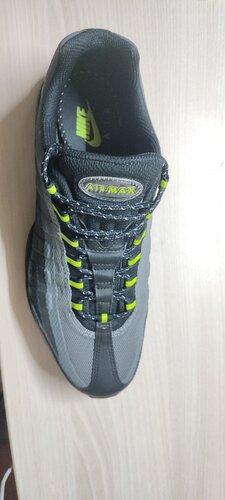 Περισσότερες πληροφορίες για "Nike air max 95 black/grey/yellow"