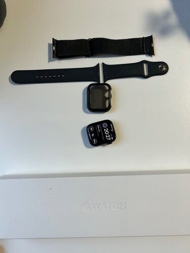 Apple Watch Series 8 (41mm/Μαύρο/Αλουμίνιο)