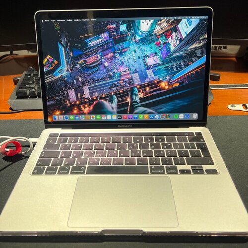 Περισσότερες πληροφορίες για "MacBook Pro M1 13.3"