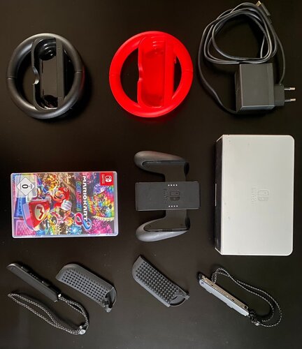 Nintendo Switch OLED + Pokémon Violet + Mario Kart 8 Deluxe + FM23 ...